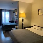 Hotel Les Criquets & Blanquefort (Gironde)