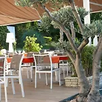 Les Criquets & Hotel 3*