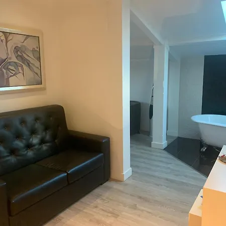 Les Criquets & Ξενοδοχείο 3*