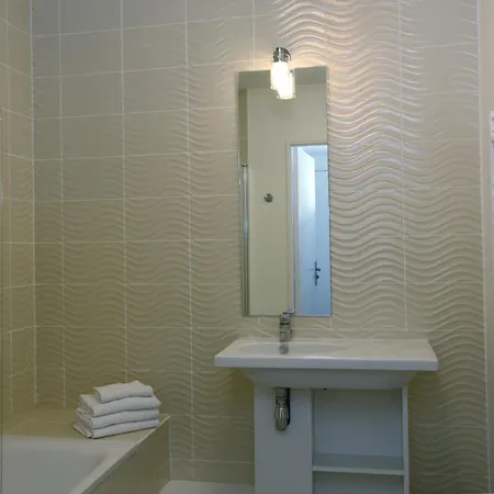 Ξενοδοχείο Les Criquets & Blanquefort (Gironde)