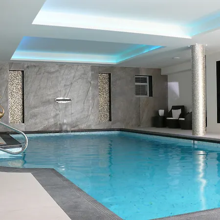 Les Criquets & Ξενοδοχείο