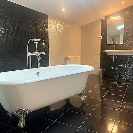 Hotel Les Criquets & Blanquefort (Gironde)