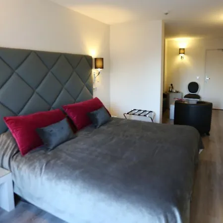 Hotel Les Criquets Restaurant Blanquefort (Gironde)