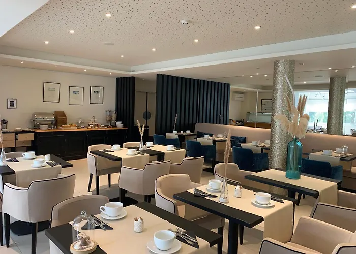 Les Criquets & 3* بلانكفور