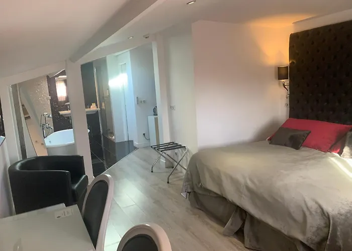 فندق Les Criquets & بلانكفور