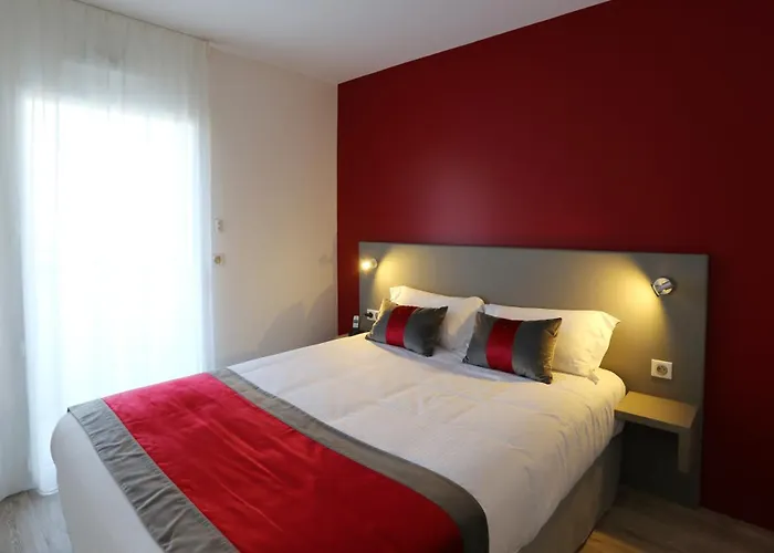 Les Criquets & Hotel Blanquefort (Gironde)