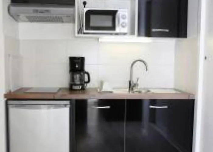 فندق Les Criquets & 3*