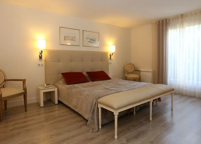 Les Criquets & فندق 3*