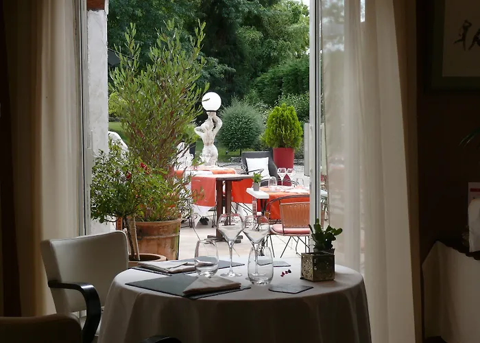 Les Criquets & Hotel Blanquefort (Gironde)