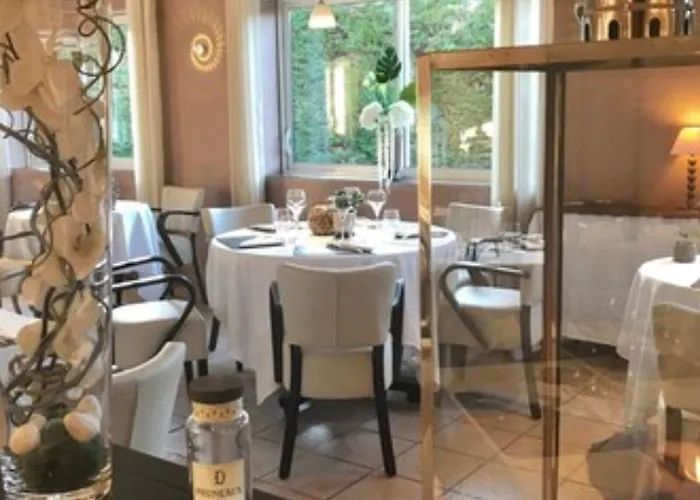 Les Criquets & فندق