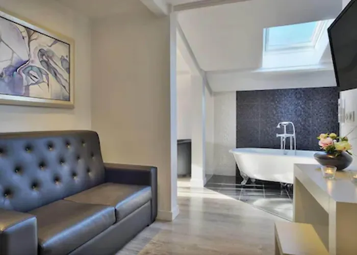 Les Criquets & فندق بلانكفور