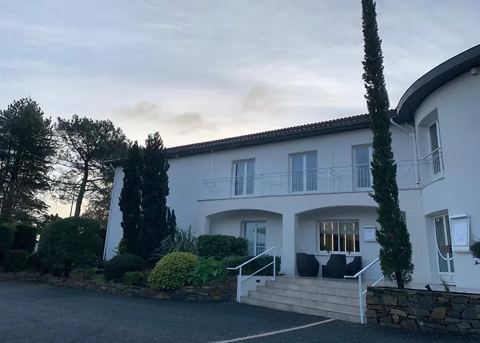 Les Criquets & فندق