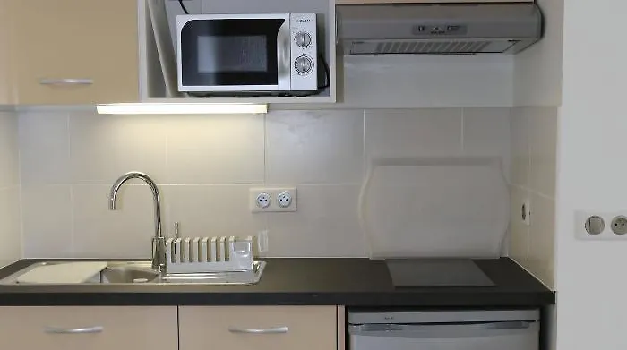 Les Criquets & 3* بلانكفور